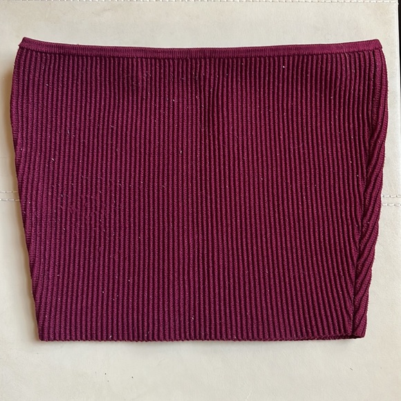 Red cropped top - Picture 5 of 5